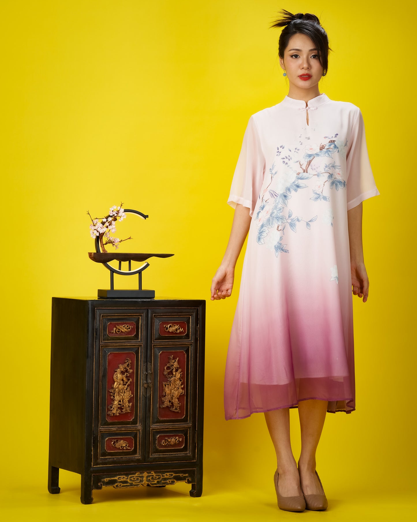 Gradient Pink Floral Printed Chiffon Dress with Mandarin Collar