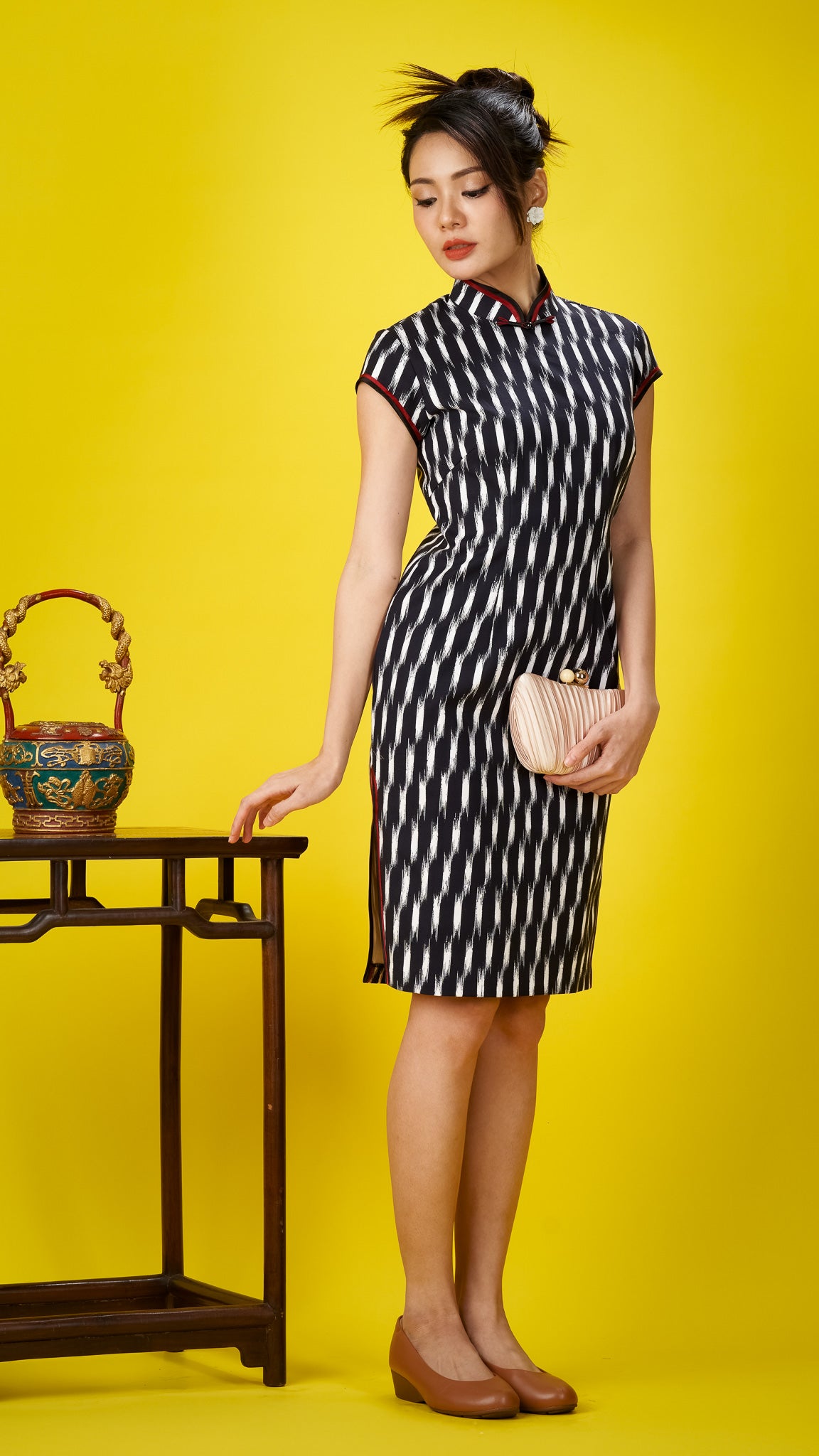 Black & White Print Cotton Stretch Cheong Sam