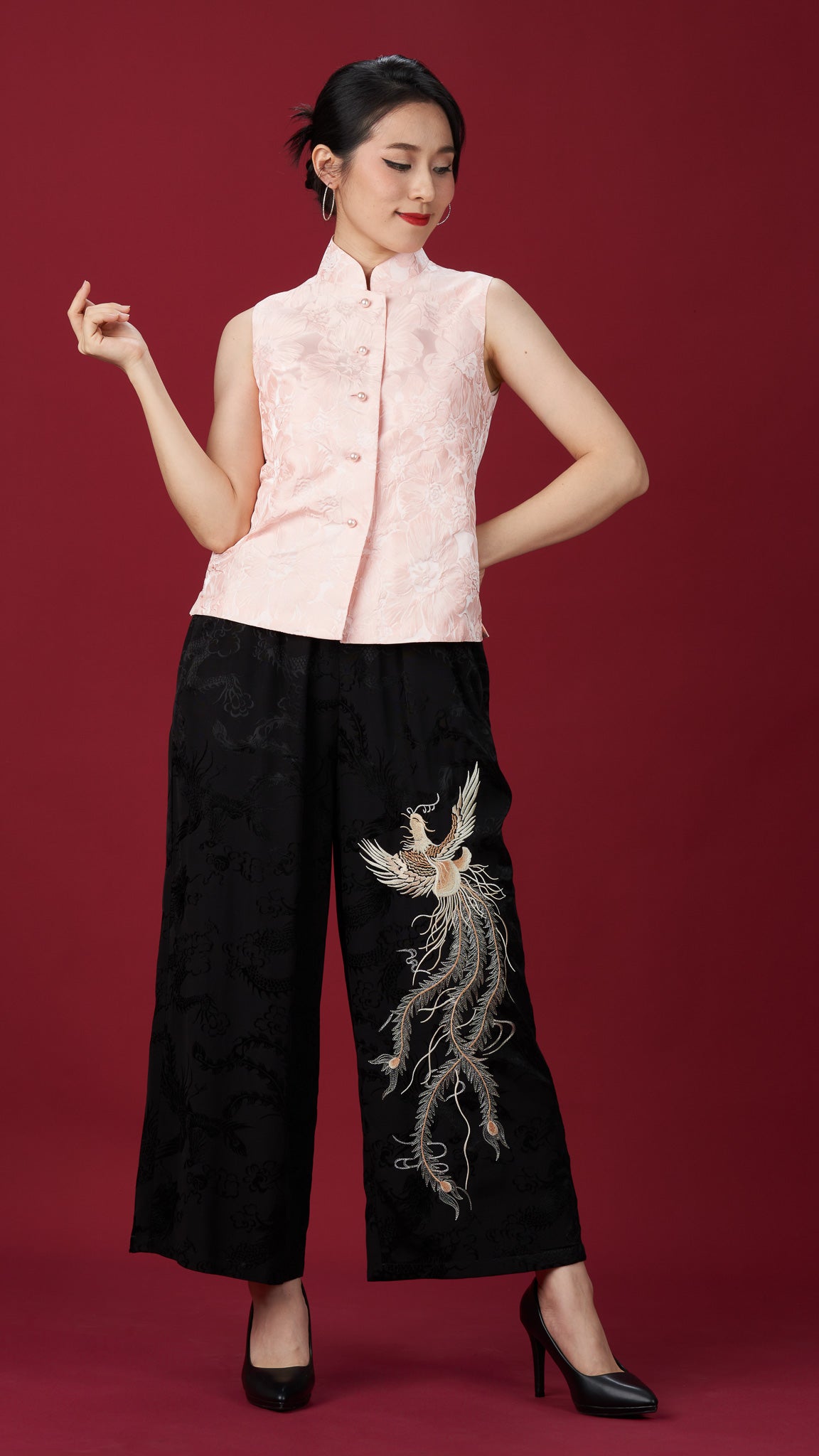 Peach Embossed Jacquard Sleeveless Top With Mandarin Collar