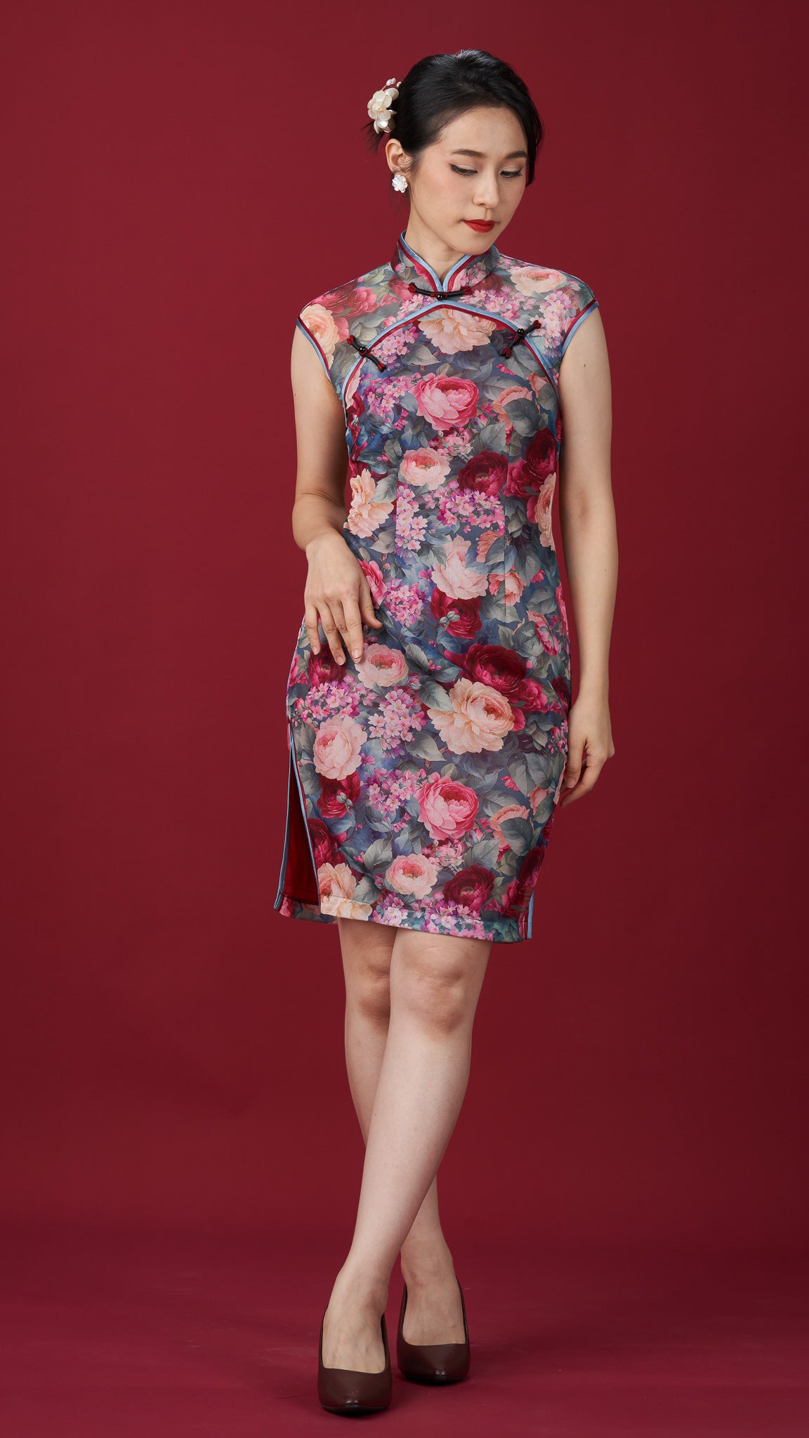 Vintage Floral Netting Cap-sleeved Cheong Sam