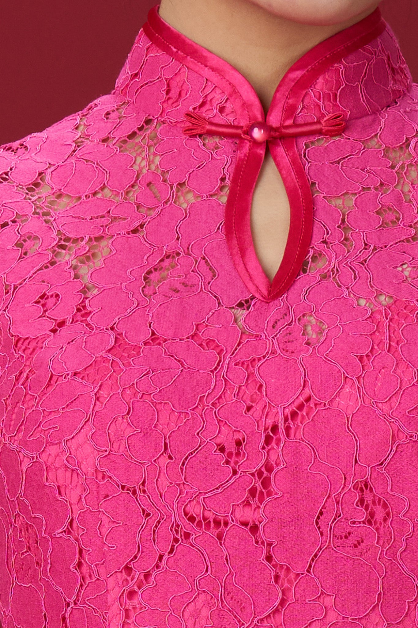 Fuchsia Lace Sleeveless Cheong Sam