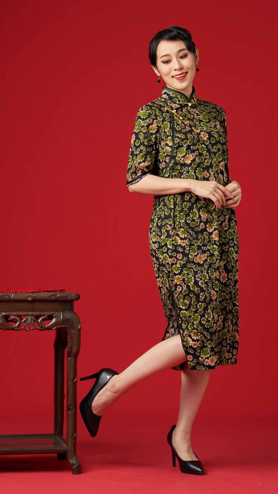Classic Olive & Black Floral Cheong Sam